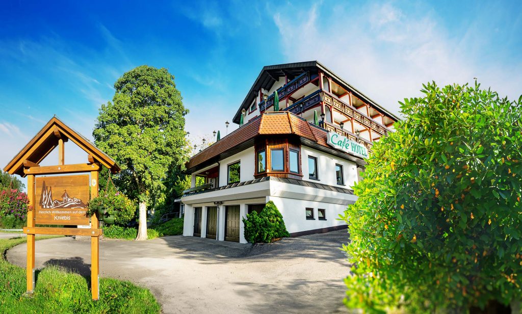 Aussenansicht des Schwarzwald-Hotels Kniebis-Stuben im Kniebis bei Freudenstadt